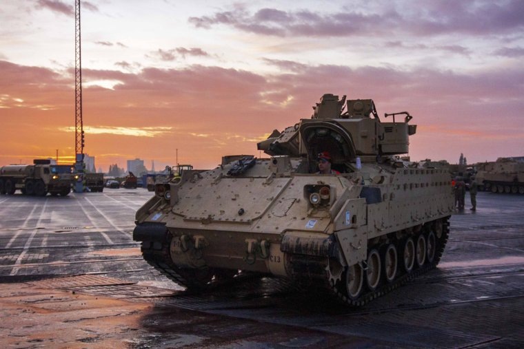 Российские военные признались, что затрофеить М113 с флагом США решили «по приколу», чтобы «позлить» ВСУ. Фото: Sgt. Thomas Mort/ZUMAPRESS/Globallookpress