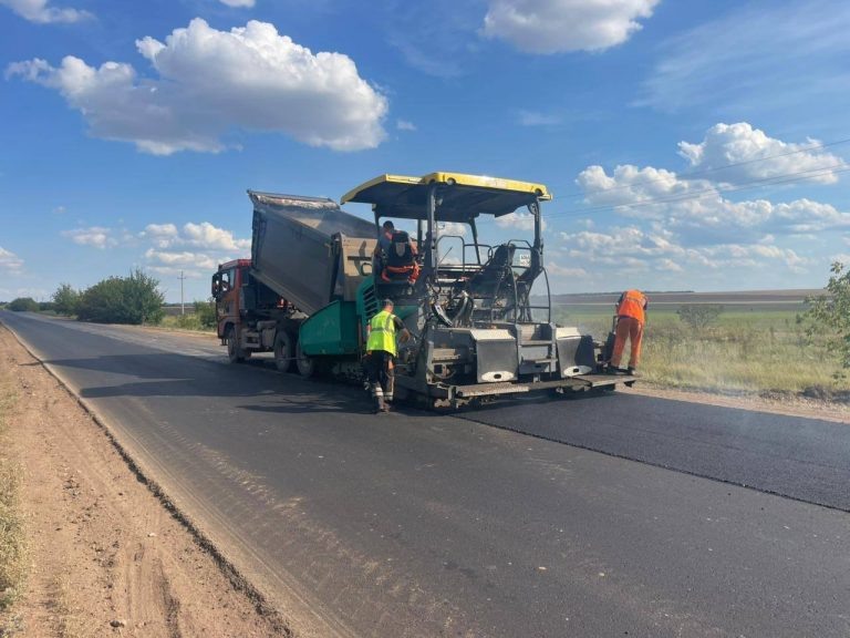    Завершается ремонт на трассах «Бугуруслан – Заглядино» и «Заглядино – Тарханы» Оренбуржье