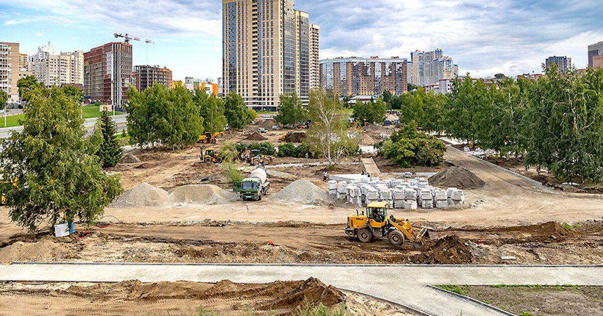 Работы на территории будущего парка идут полным ходом.