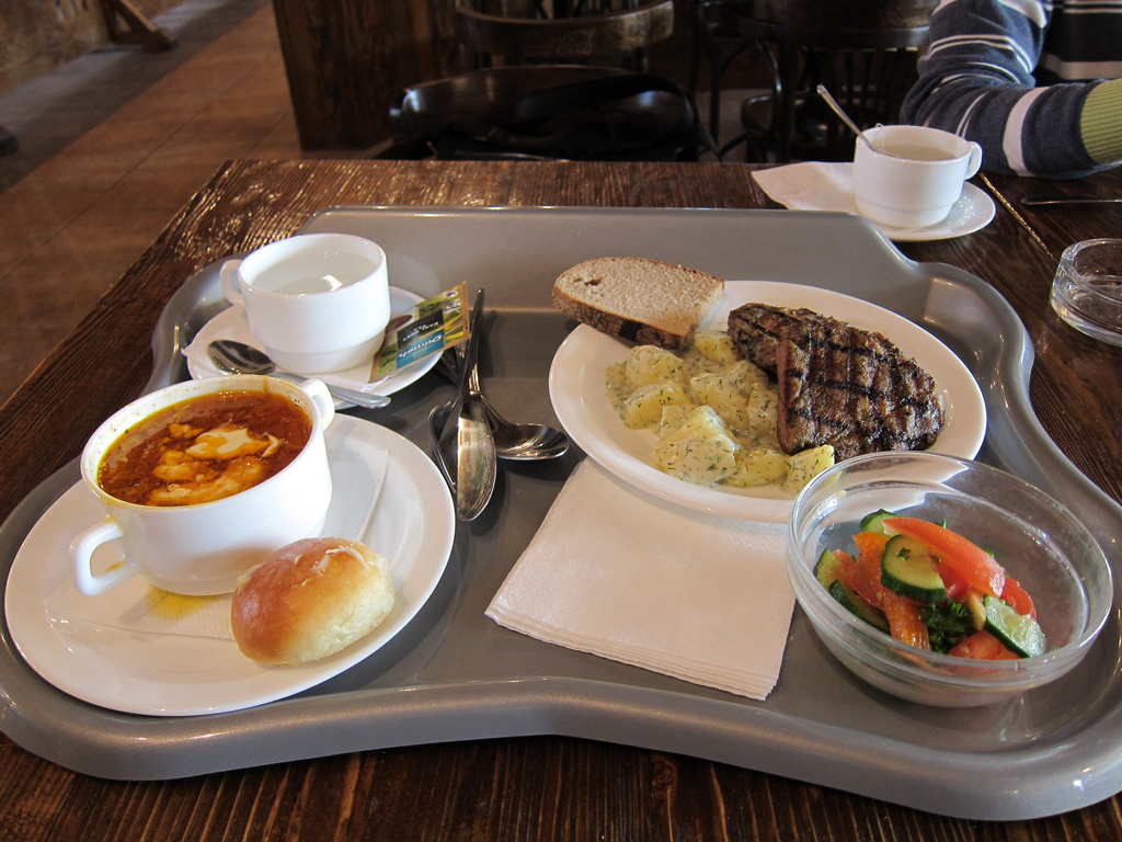 Чай... с пакета... Без Наташи в столовой бардак... фото яндекс ))