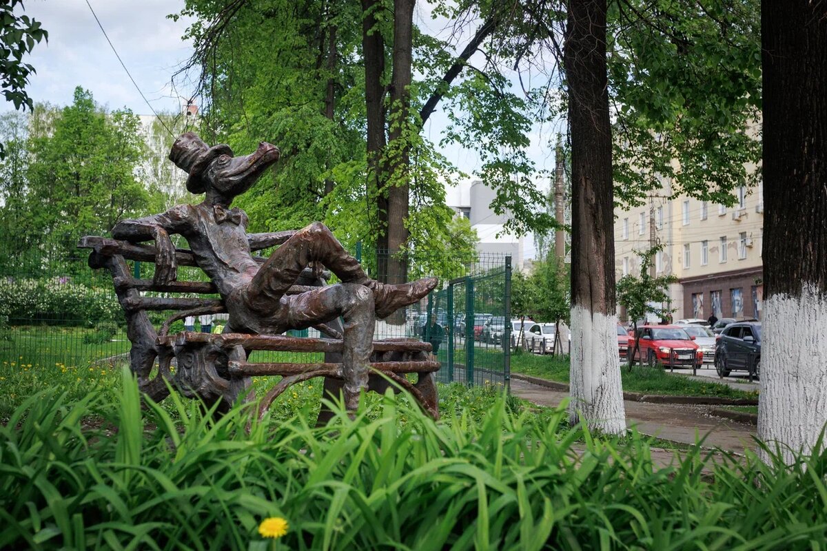 Памятник крокодилу в Ижевске Визитудмуртия