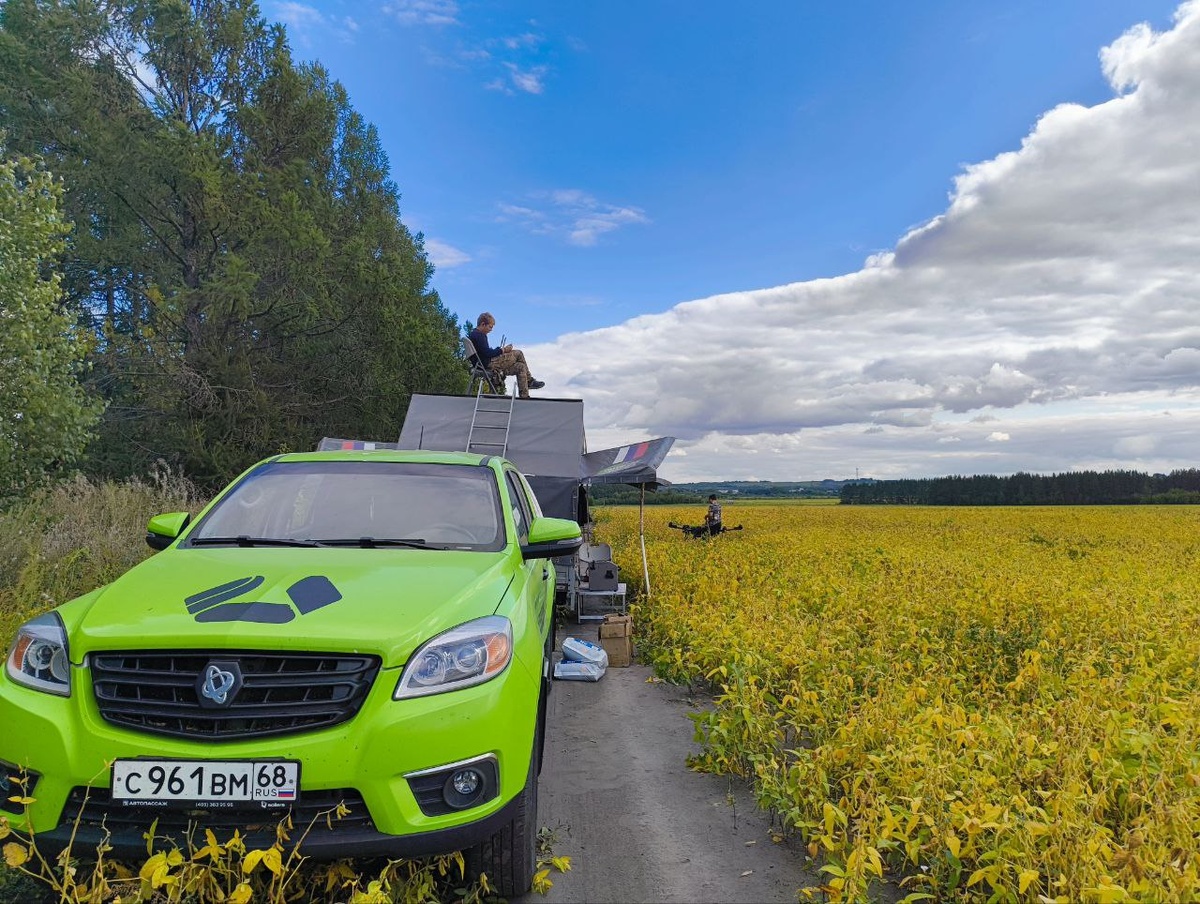Работа в поле с агродронами