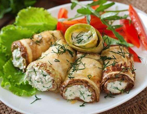 Кабачковые рулетики с творожным сыром — нежные, ароматные, за 30 минут.