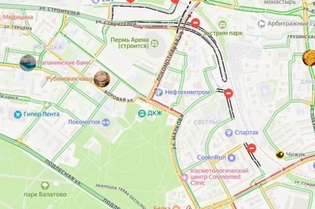    Массовая пробка возле ДКЖ в Перми сохраняется четвёртый час