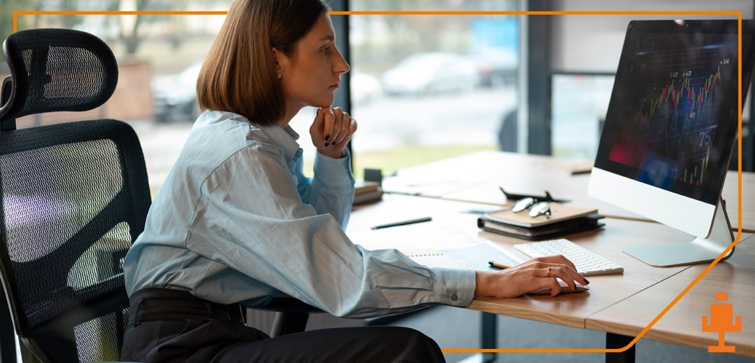 Продуктивность зависит не только от плана и кофе. Если тело испытывает дискомфорт — неудобное кресло, напряжённые плечи или поясница без опоры — мозг отвлекается, и сосредоточиться становится трудно.