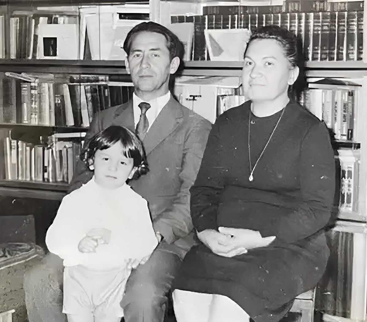 Гашенаго Делюевна со своей семьей