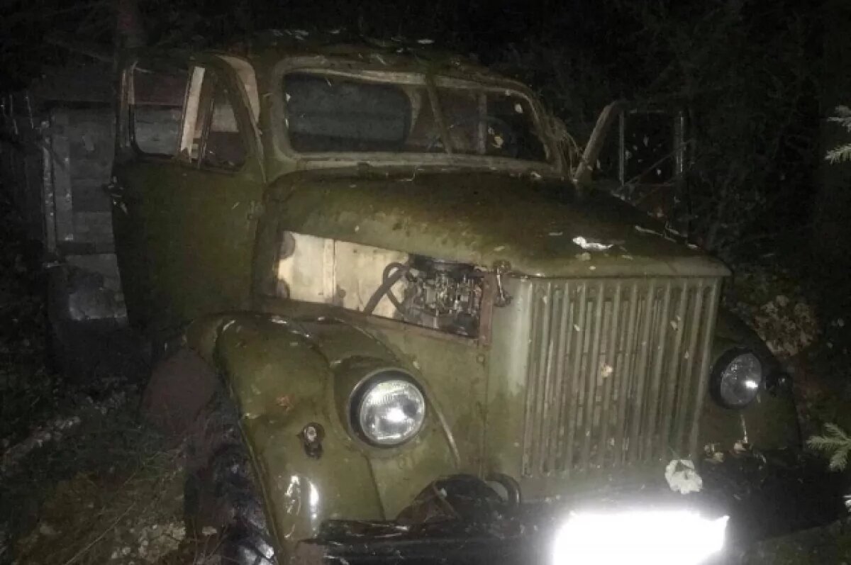    В Хакасии перевернулся ГАЗ-63 с детьми в кузове, один ребенок погиб