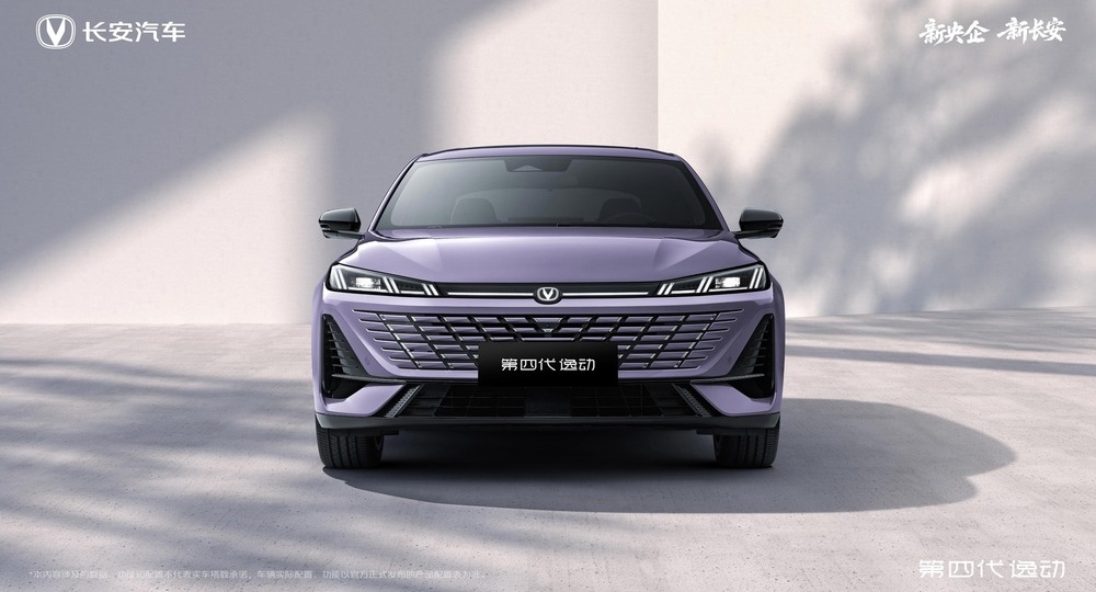 Changan Eado нового поколения вышел в продажу в Китае.