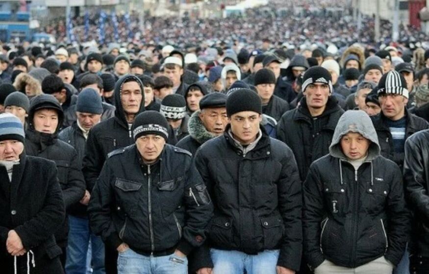    «Орды мигрантов атакуют Россию. Власти бездействуют перед лицом угрозы»: политолог забил в набат