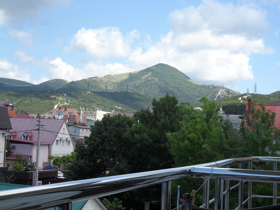 Вид на Кабардинку