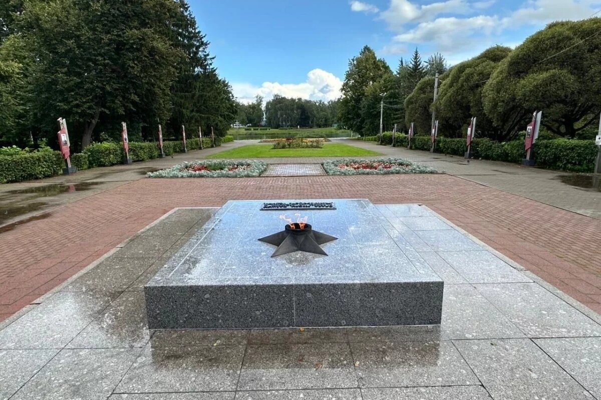    Вечный огонь отремонтировали и благоустроили в Великих Луках