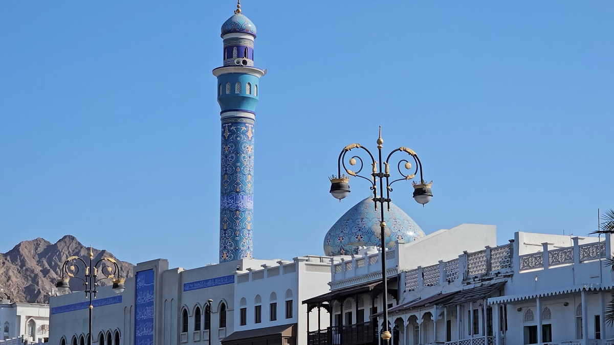 Оман - арабская мусульманская страна и кухня здесь халяльная