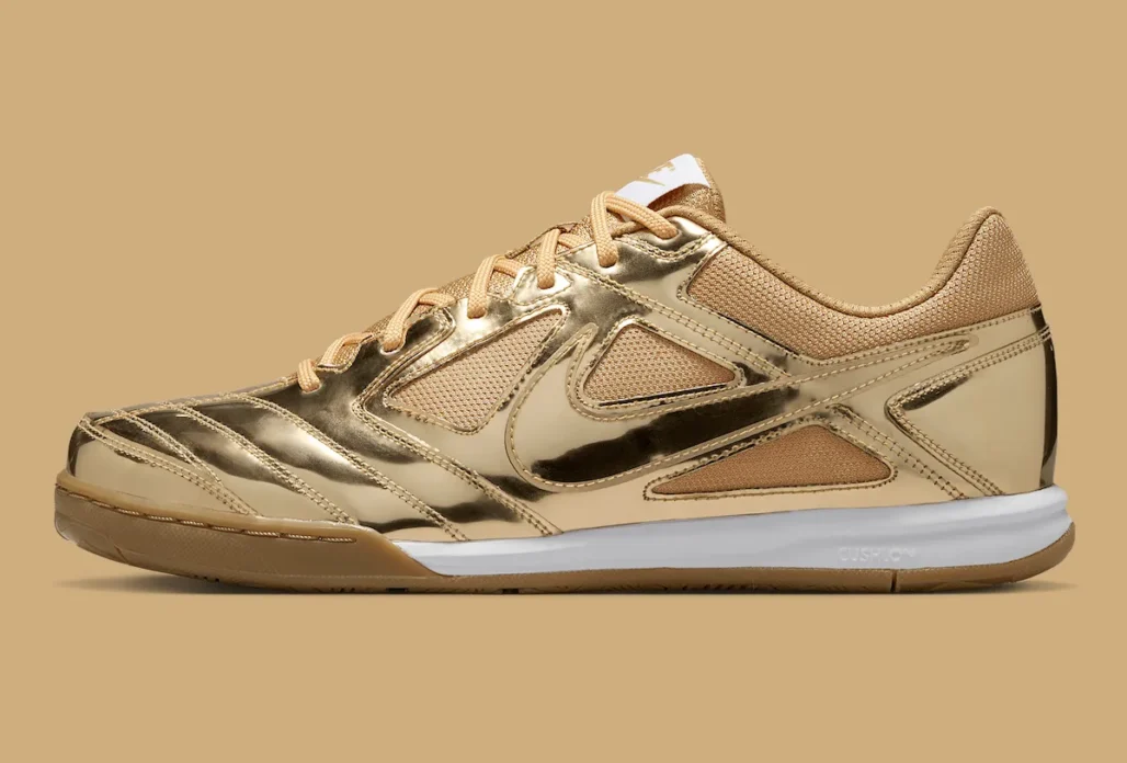 Nike Gato в «жидком золоте»