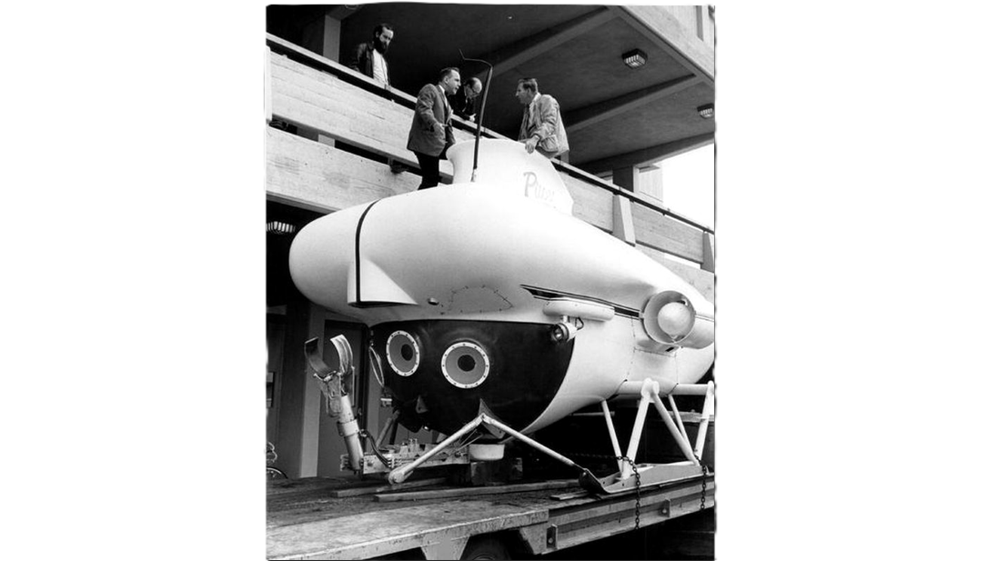 На изображении Pisces II, предыдущая версия мини-субмарины. 