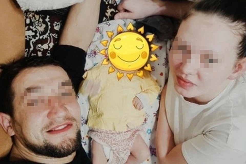 Фото пары с ребенком: соцсети