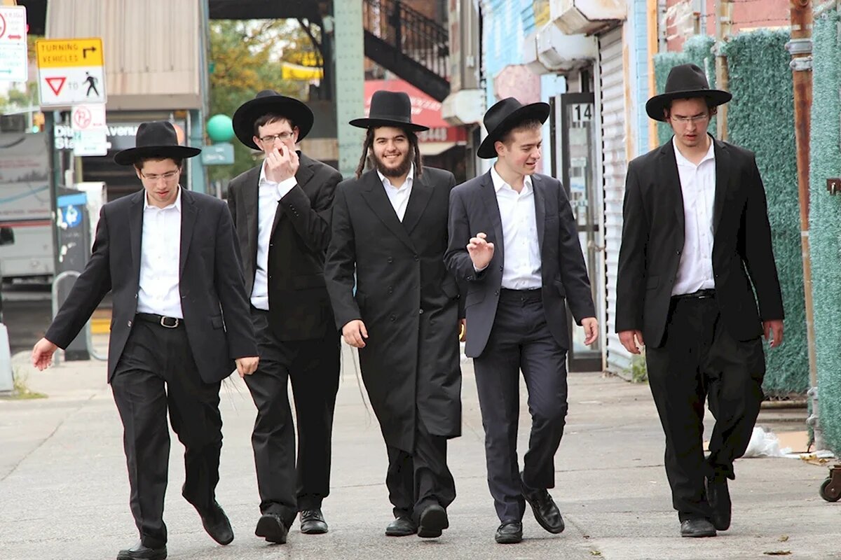 Пример "еврейской" одежды