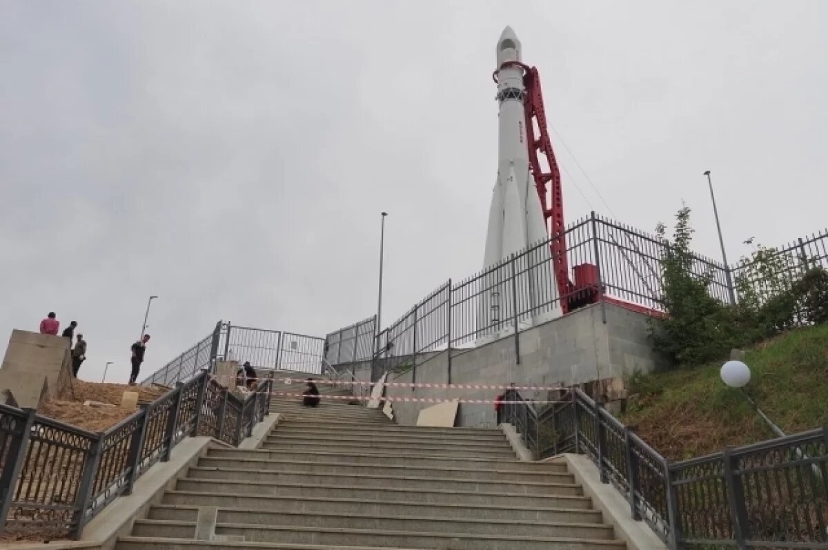    Ракета не рухнет.