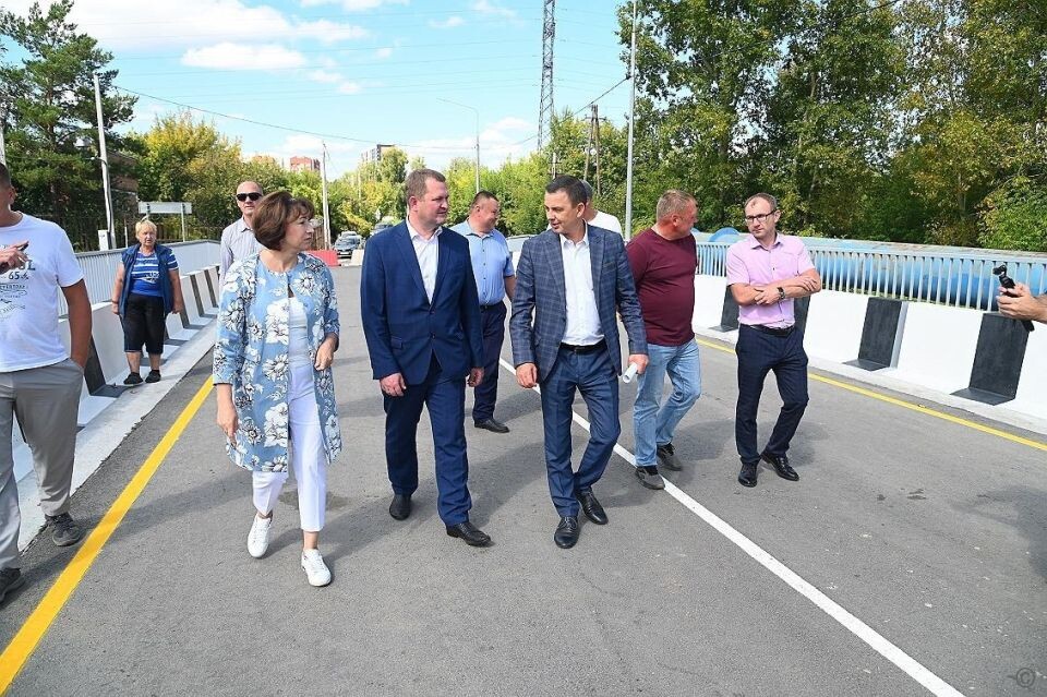    Открыто движение по Ташкентскому мосту. Источник: barnaul.org