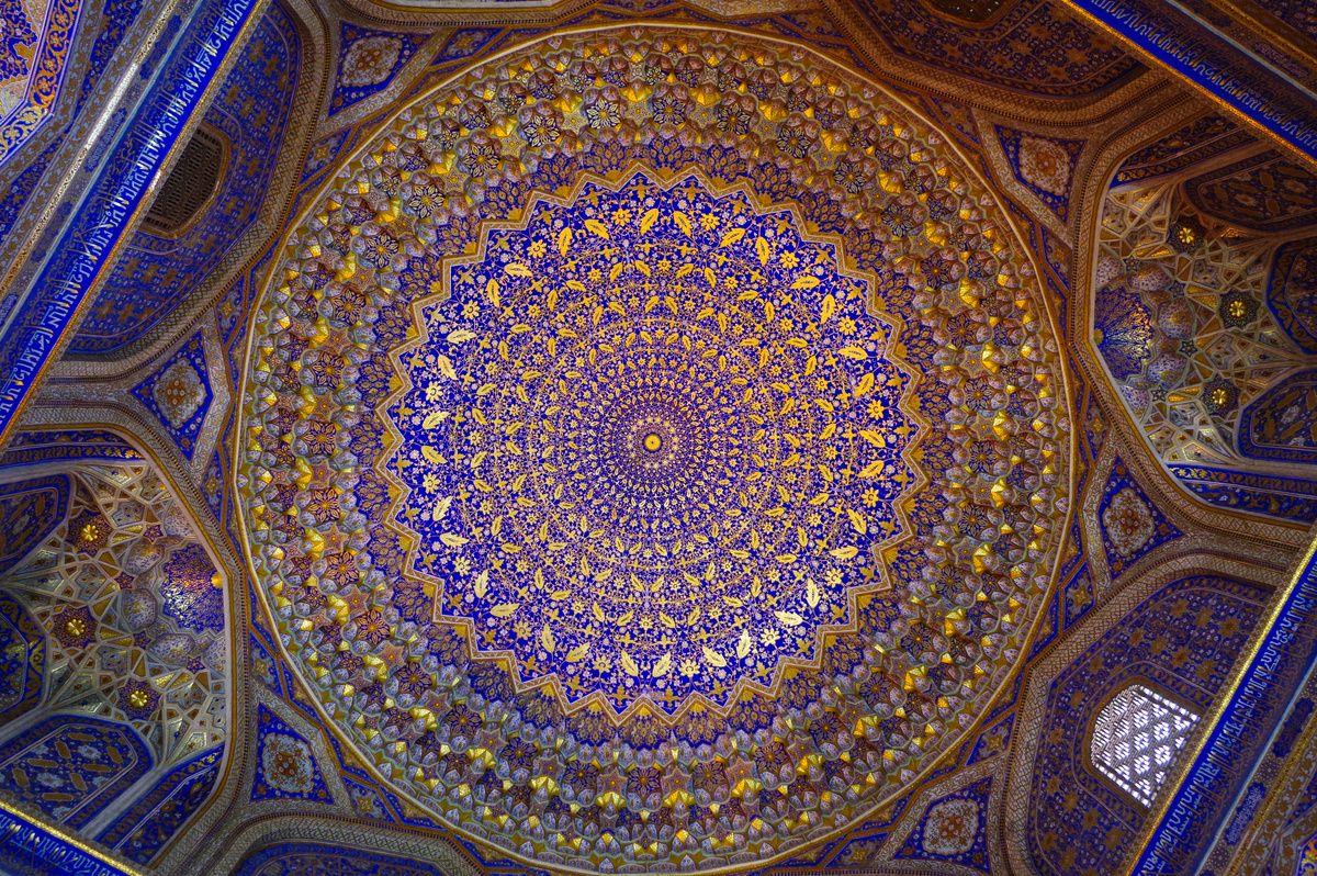 Самарканд. Интерьеры мечети в медресе Тилля-Кари.