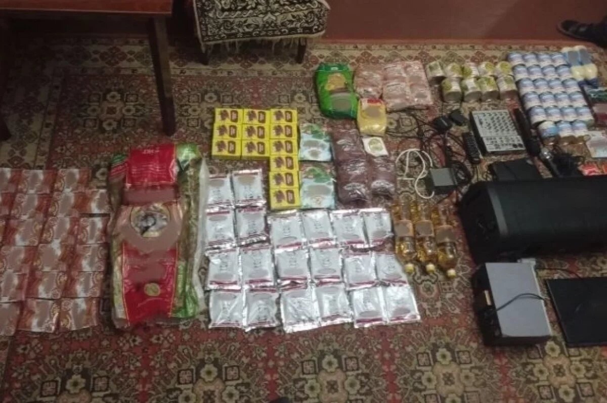    В Керчи задержали подозреваемого в краже школьного оборудования и продуктов