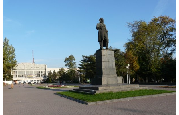    Площадь Карла Маркса в Нахичевани //Фото с сайта: ugradio.fm