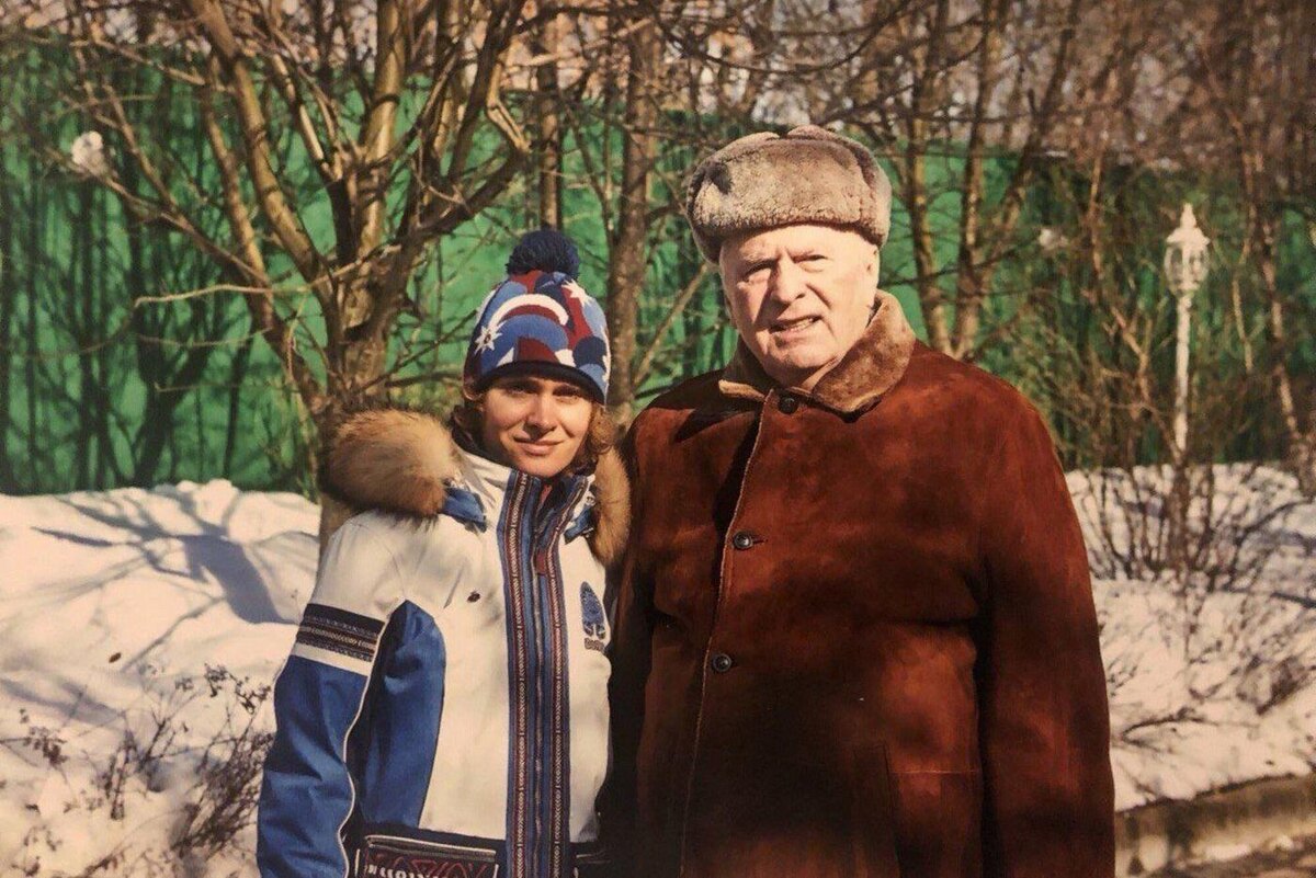 Жириновский часто гулял с дочерью по Москве. @Из личного архива Анастасии Боцан-Харченко