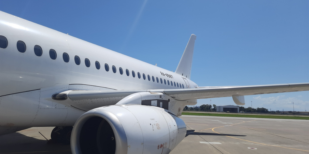 14 «Суперджетов» могут пойти трещинами, предупредил производитель