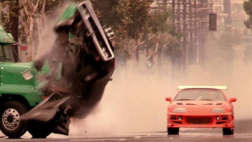    Британский сайт ScrapCarComparison составил рейтинг актеров, чьи персонажи в кино чаще всего разбивают автомобили. Для этого было подсчитано количество машин, которые были уничтожены по вине героя (в результате аварий, стрельбы, взрывов и прочего). Мелкие аварии не учитывались. Кто самый опасный водитель Голливуда? Листайте дальше. Фото: фильм «Форсаж»