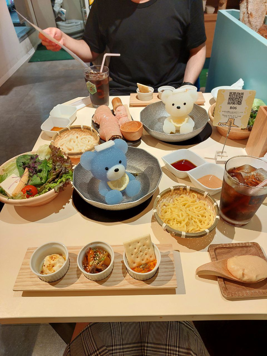 Мишки тают и получается бульен, для варки продуктов, сам бульен не пьют