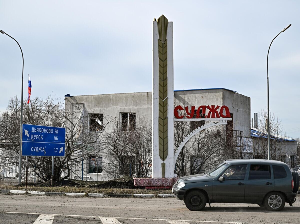    Стелла при въезде в Суджу© РИА Новости / Сергей Бобылев