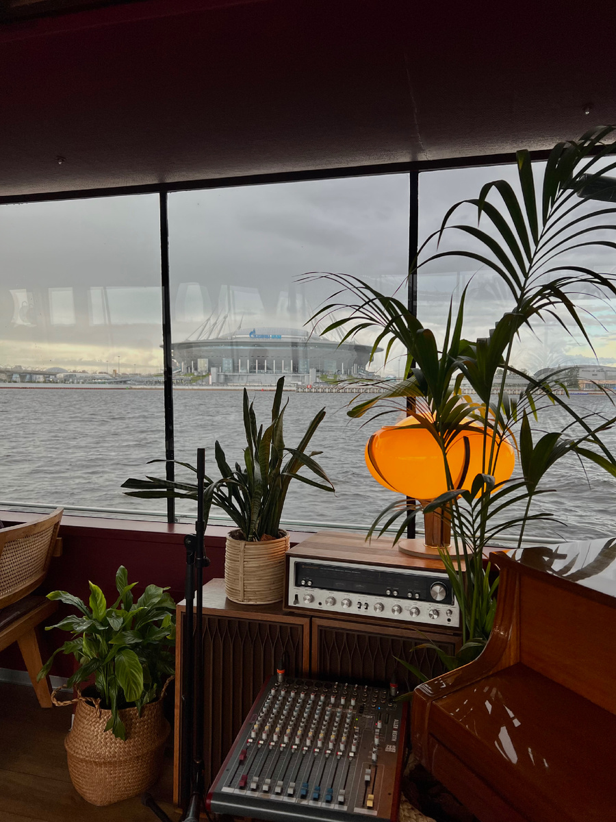 Вот такой приятный стиль внутри 