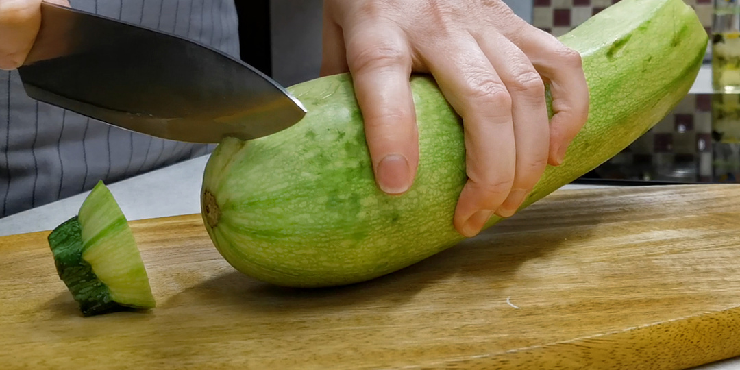 Так кабачки готовили еще наши бабушки и до сих пор вкуснее рецепта нет. По-другому готовить даже не хочется