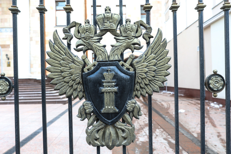    Генпрокуратура России за неделю до начала нового учебного года решила внести точечные коррективы в образовательный процесс, признав нежелательной организацией международный образовательный фонд International Baccalaureate*, базирующийся в Швейцарии.   
Фото: «БИЗНЕС Online»