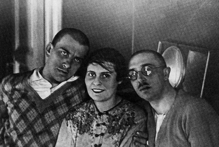 Владимир Маяковский с Осипом и Лилей Брик