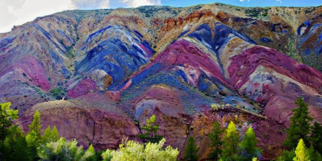 Цветные склоны Кизила - неожиданное место в Туве