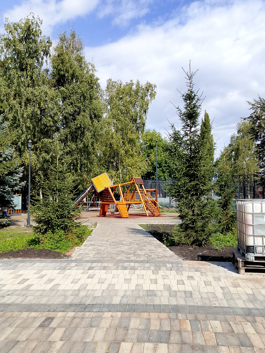 Строят новый парк недалеко от дома