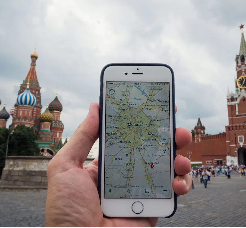 Возле Кремля