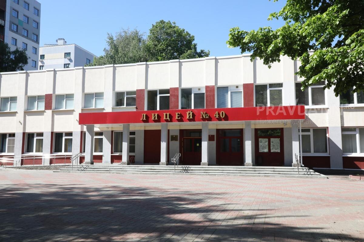    Авторы сформировали два рейтинга: по конкурентоспособности выпускников и по общему количеству поступивших в ведущие вузы России