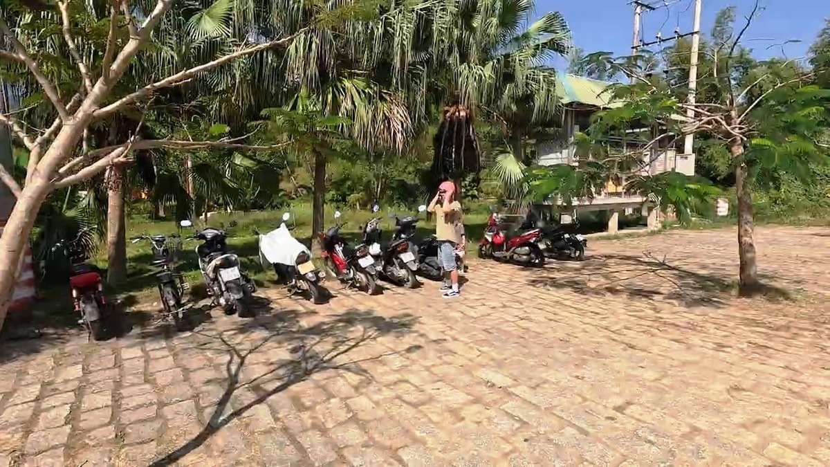 Стоянка мотобайков