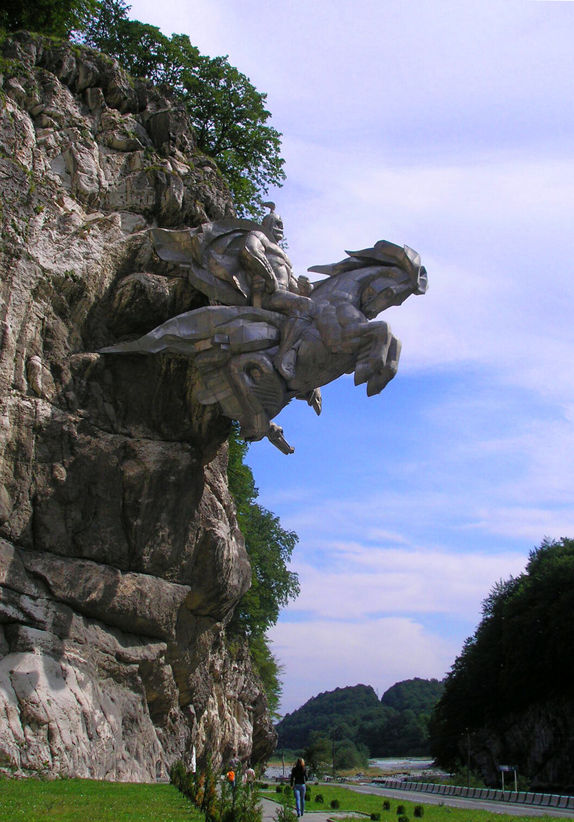 Уастырджи — посредник между богом и человеком, почитаемый в Осетии святой, как Георгий Победоносец — покровитель мужчин, воинов и путешественников. Фото: Wikimedia