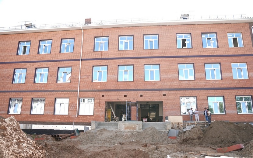    Сроки сдачи нового корпуса школы в Шаркане перенесли