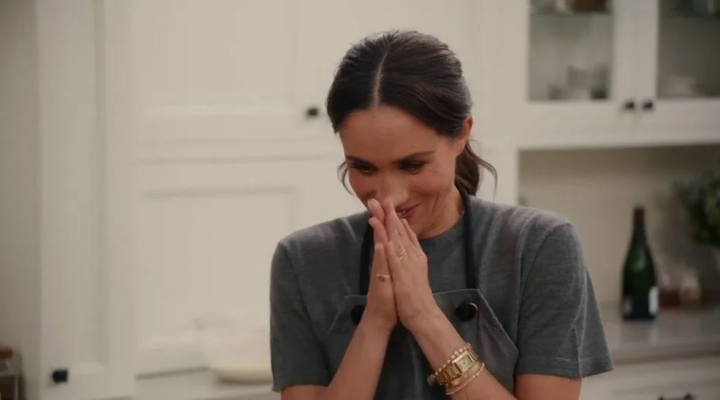 Меган Маркл опять открыла миру невероятную правду. Оказывается, её фамилия — Сассекс