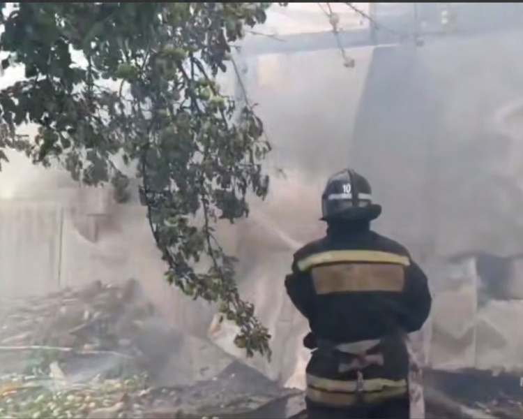     В Курской области из-за аварийной работы электросети сгорел гараж