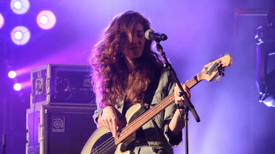 Зачем артисту уметь писать песни?