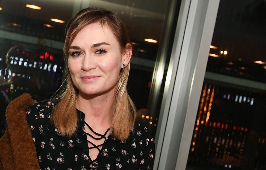    «Учусь ставить смертельные уколы, возвращаюсь, становлюсь личной медсестрой Путина…»: грубые рассуждения актрисы из РФ