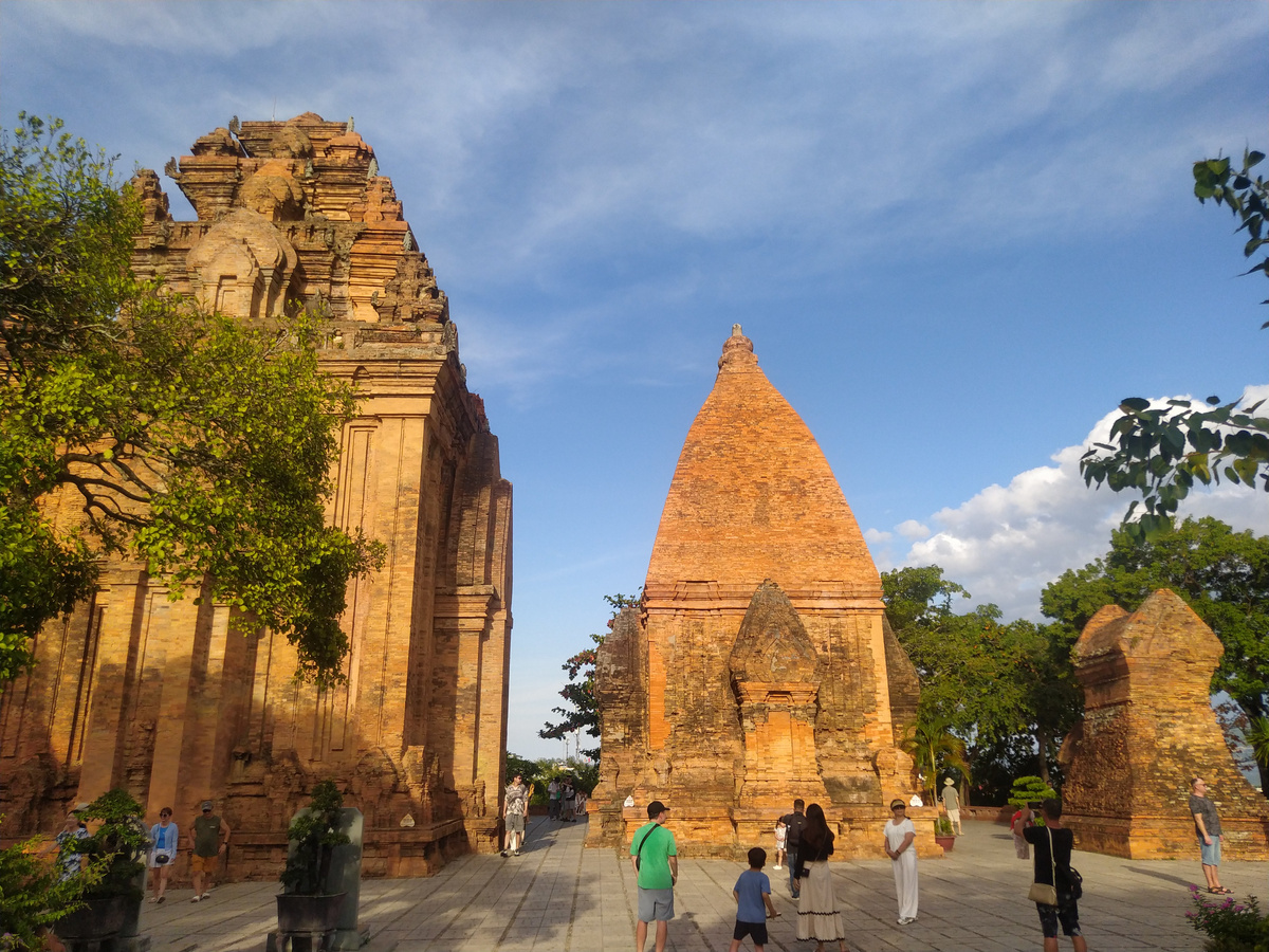 Чамские башни Нячанга