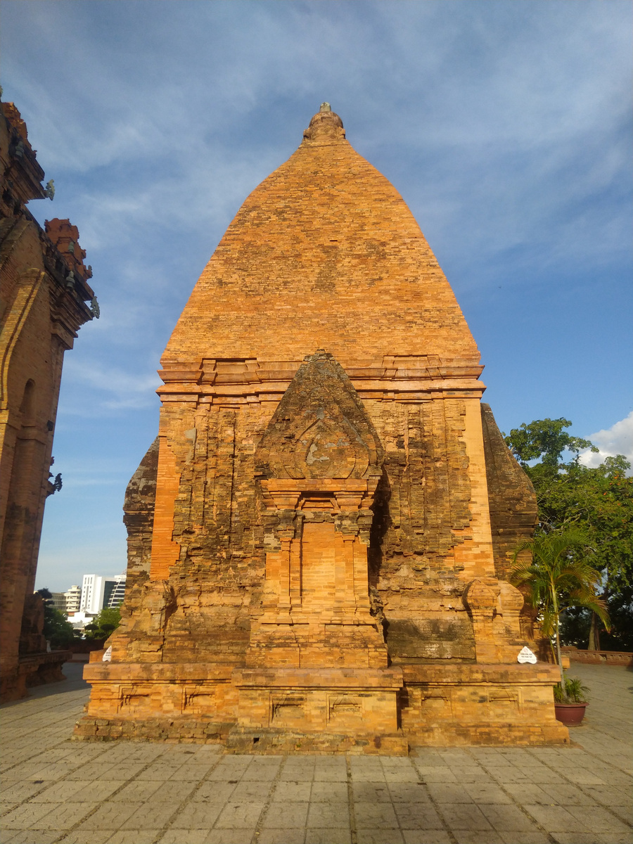 Чамские башни Нячанга