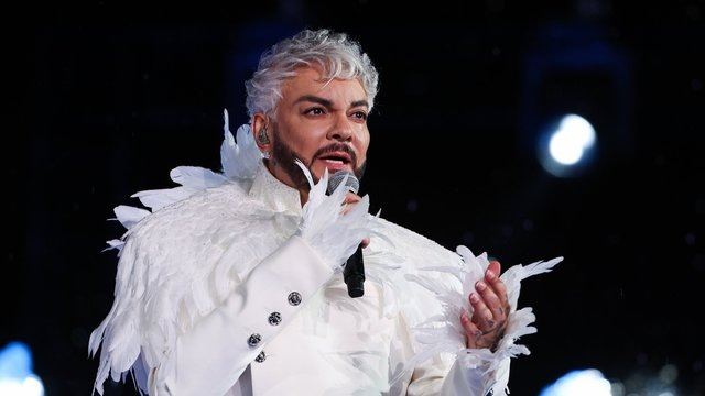 Филипп Киркоров поджег рояль на сцене «Новой волны» в Казани