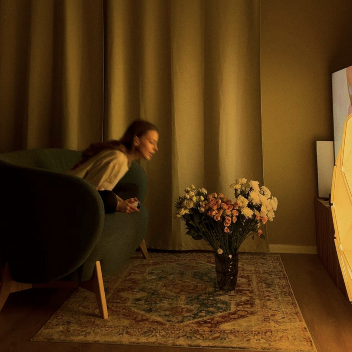 обложка альбома Минаева - Полная комната любви