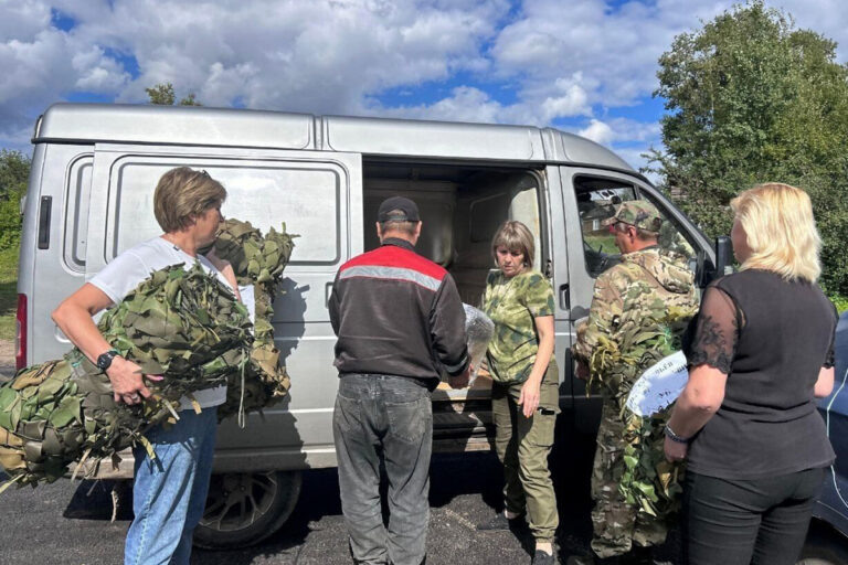    CREATOR: gd-jpeg v1.0 (using IJG JPEG v80), quality = 100